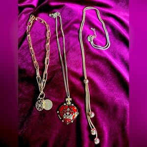 5/$25 will bundle Gold Tone Necklace Trio